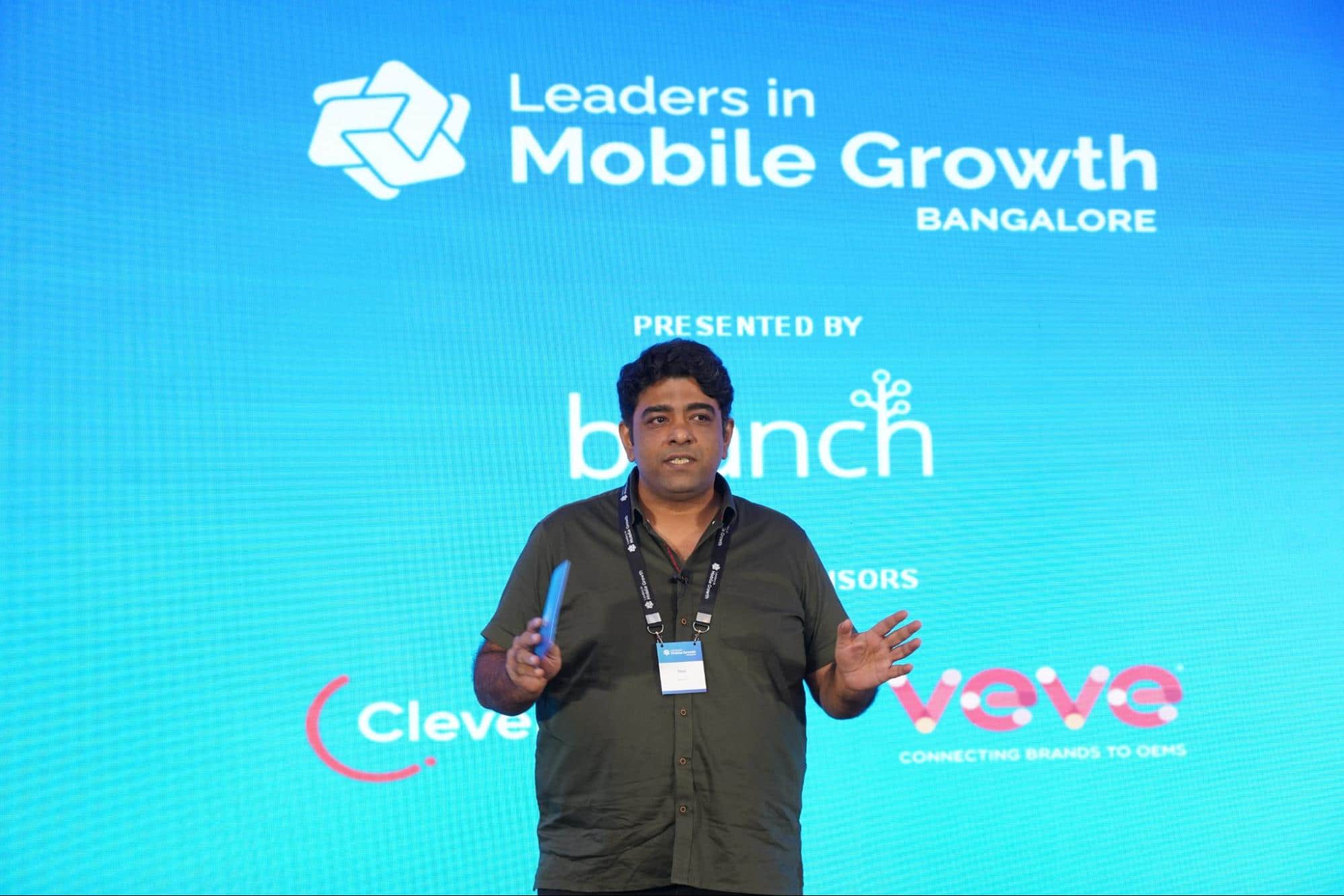 Devi Shetty presenting at Branch's LIMG Bangalore event.